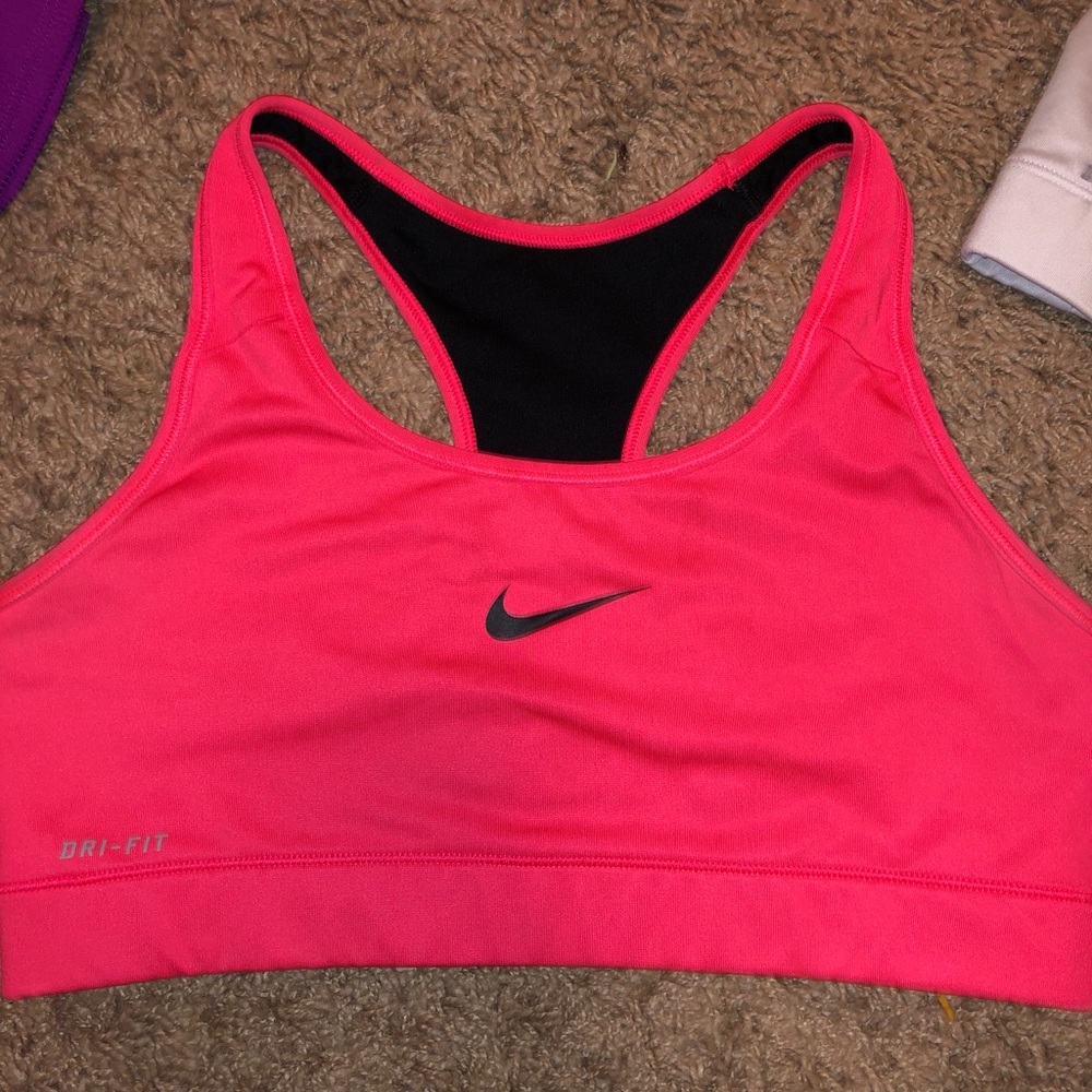 Nike sports bra medium